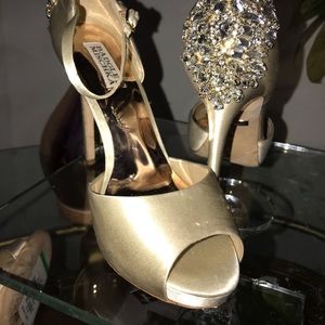 BADGLEY MISCHKA Size 8.5